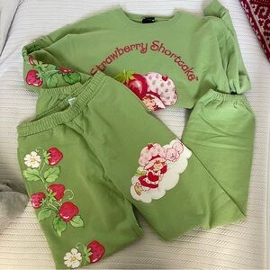 Dumbgood Strawberry Shortcake Sweatset